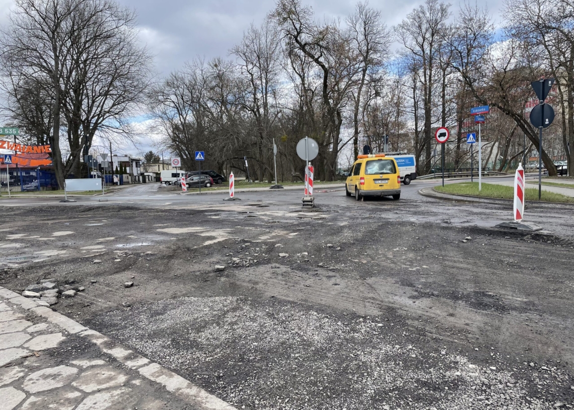 Remont Krakowskiej trwa od 22 dni. Zaawansowane prace rozbiórkowe między Cyganką a Biegunową [ZDJĘCIA + WIDEO]