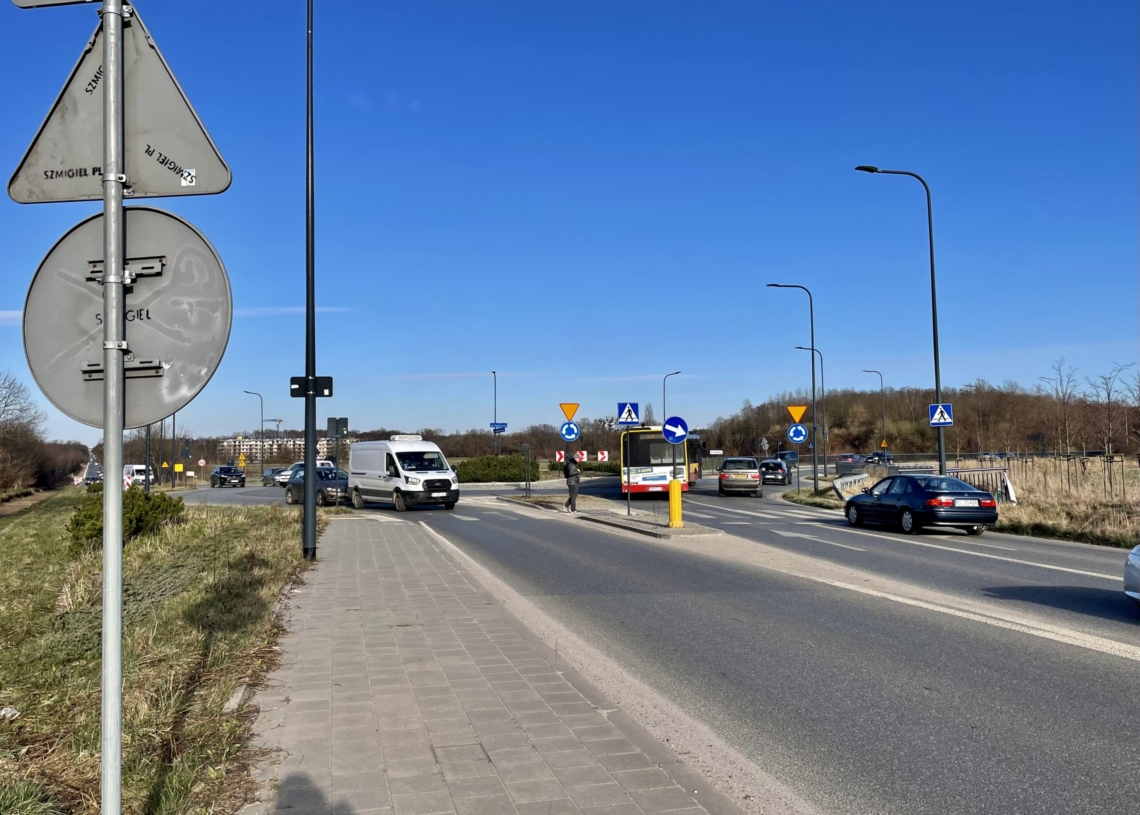 Modernizacja trasy tramwajowej do Konstantynowa. Dzisiaj mają zostać wznowione prace na konstantynowskim odcinku [ZDJĘCIA + WIDEO]