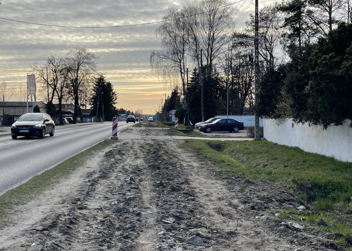 Modernizacja trasy tramwajowej do Konstantynowa. Dzisiaj mają zostać wznowione prace na konstantynowskim odcinku [ZDJĘCIA + WIDEO]