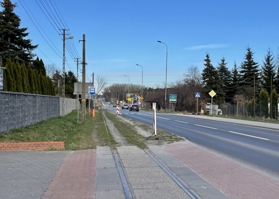 Modernizacja trasy tramwajowej do Konstantynowa. Dzisiaj mają zostać wznowione prace na konstantynowskim odcinku [ZDJĘCIA + WIDEO]