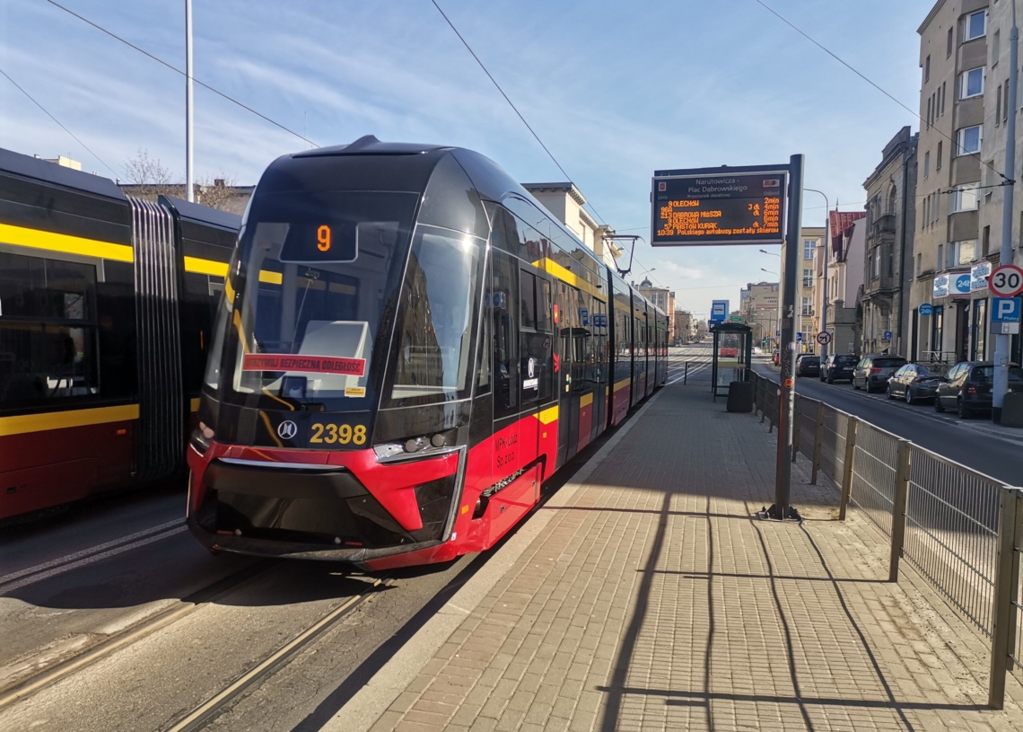 Na łódzkie tory wyjechały dzisiaj dwa tramwaje – Moderusy Gamma