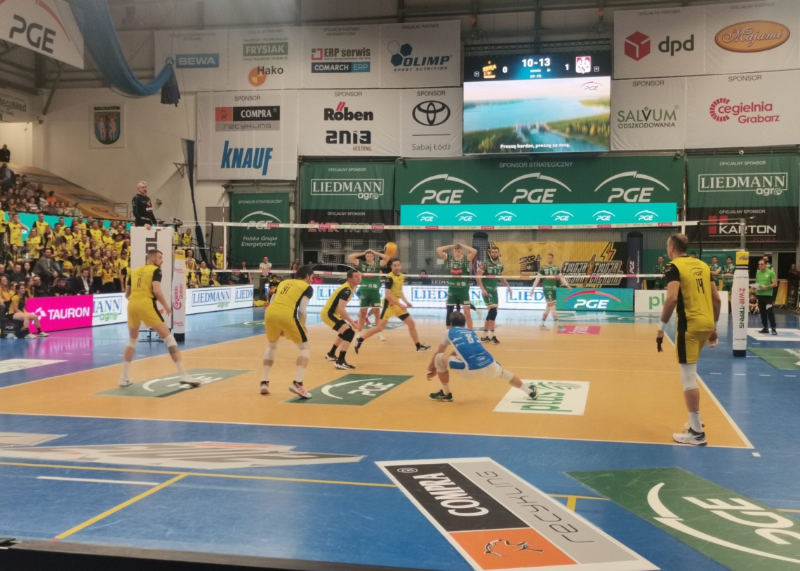 PGE Skra Bełchatów przegrała 0:3 z Indykpolem AZS-em Olsztyn i nie zagra w play-offach