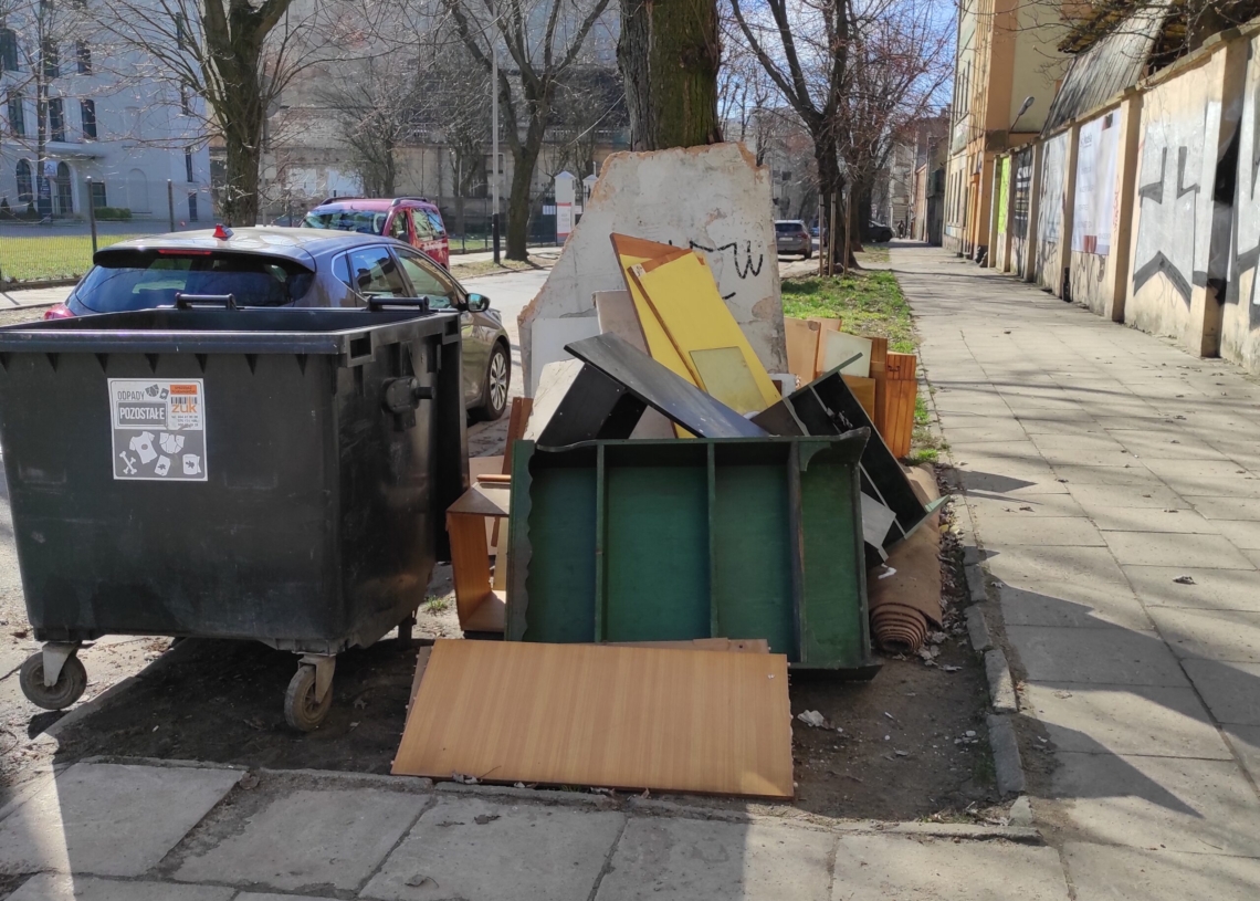 Plebiscyt Brudna Miotła. Łodzianie mogą zgłaszać swoje propozycje w 6 kategoriach [ZDJĘCIA]