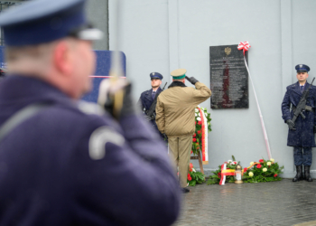 Odsłonięto tablicę upamiętniającą funkcjonariuszy Straży Więziennej w Łodzi