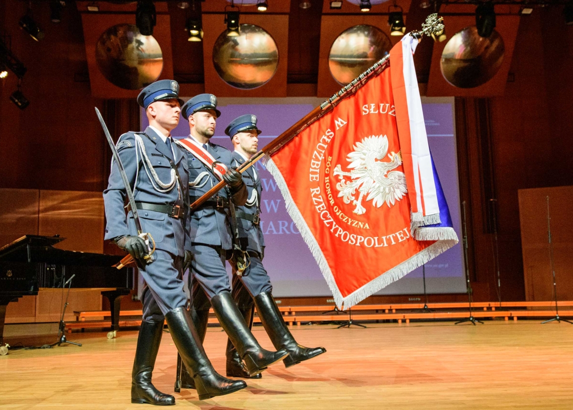 Zakład Karny Nr 1 w Łodzi ma nowy sztandar