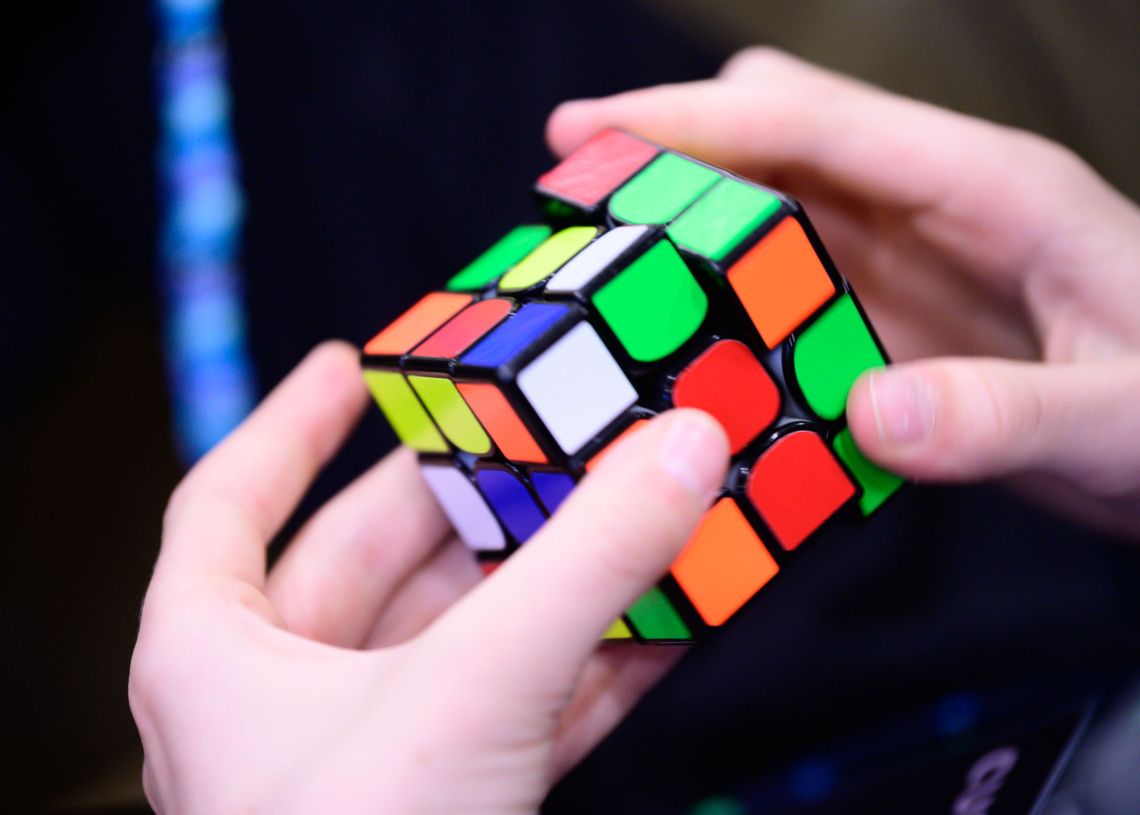 Cube Factory 2023 w Łodzi. Zawody w układaniu kostki Rubika na czas. Padł rekord Polski [ZDJĘCIA]