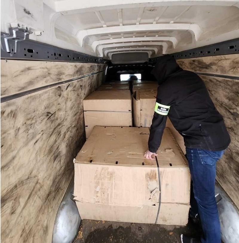 Zgierz: 4600 kg nielegalnego suszu tytoniowego zabezpieczone przez łódzką KAS