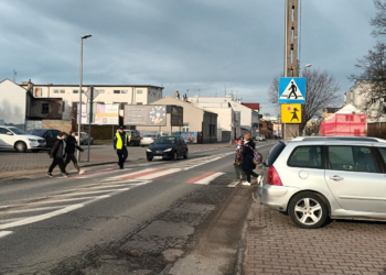 Parkingi w Skierniewicach problemem pieszych