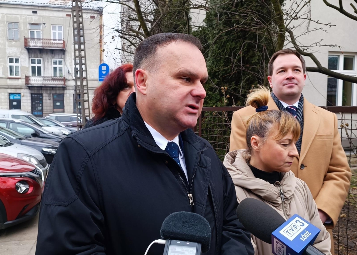 Solidarna Polska krytykuje planowane unijne ograniczenia dotyczące produkcji mięsa i emisji CO2 przez samochody spalinowe