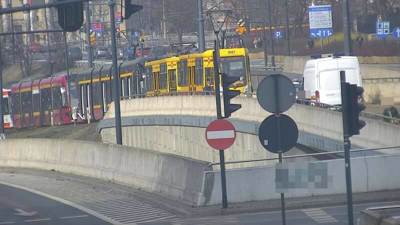 Zatrzymanie tramwajów na Mickiewicza. Pojazdy MPK-Łódź jadą opóźnione 1 Zatrzymanie tramwajów na Mickiewicza