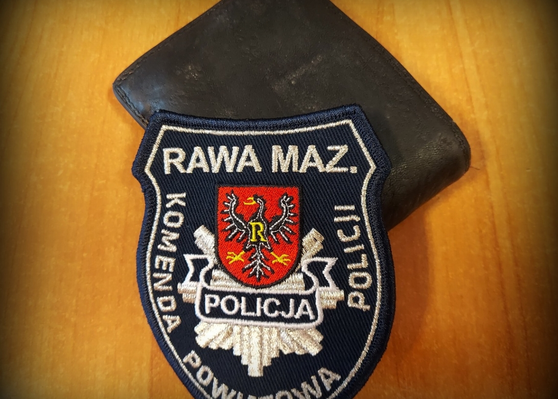 16-latek znalazł portfel i oddał go policji