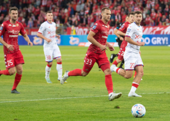 Widzew zagra z liderem - przed meczem Raków - Widzew