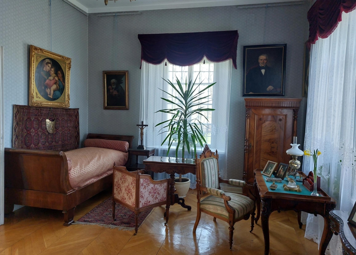 Plan filmowy w Muzeum Walewskich w Tubądzinie