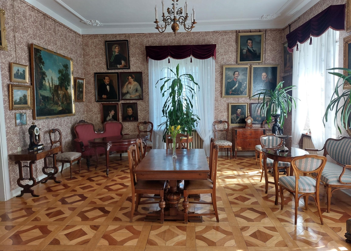Plan filmowy w Muzeum Walewskich w Tubądzinie