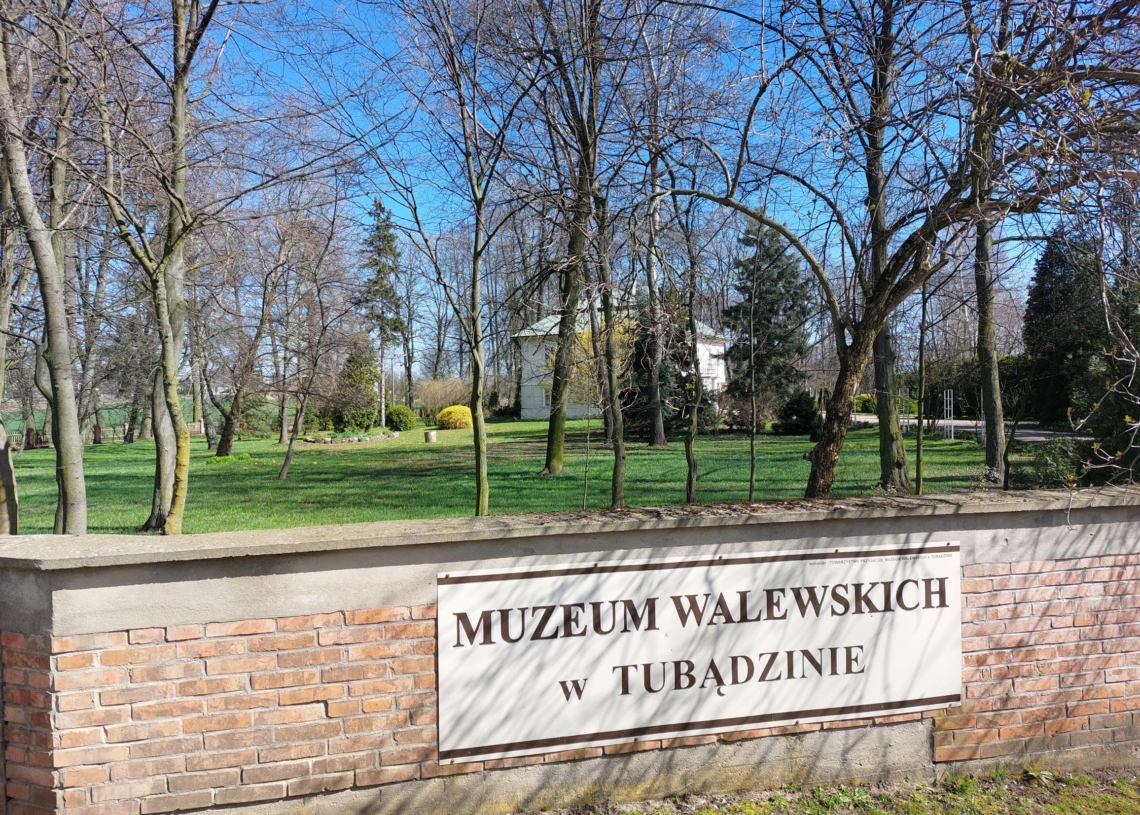 Plan filmowy w Muzeum Walewskich w Tubądzinie