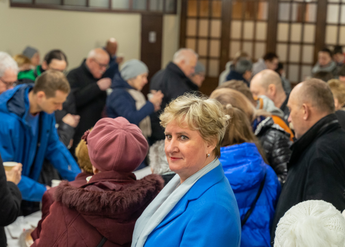 Śniadanie wielkanocne tradycyjnie zorganizował ksiądz Wiesław Kamiński