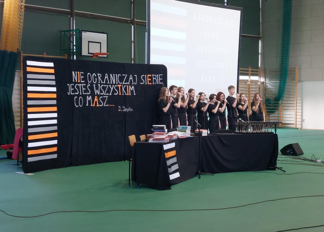 Zakończenie roku II LO w Sieradzu