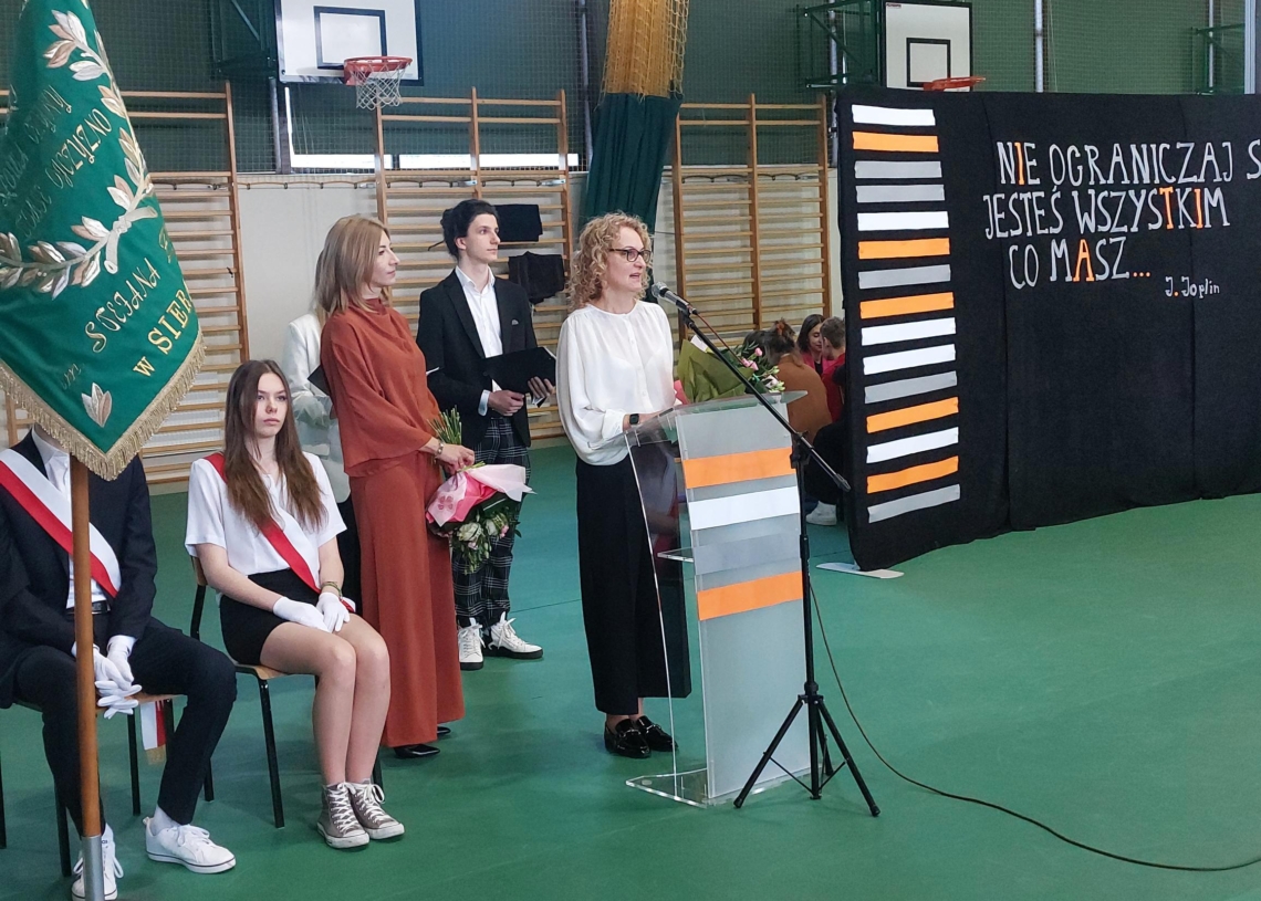 Zakończenie roku II LO w Sieradzu
