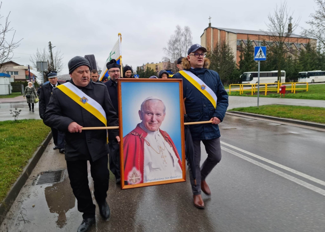Marsz Pamięci Jana Pawła II w Opocznie 1 Marsz Pamięci Jana Pawła II w Opocznie
