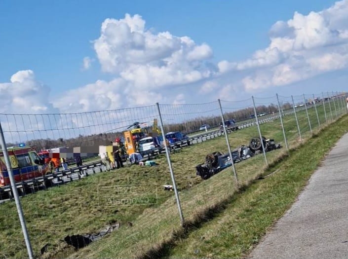 Wypadek na A1. Ranne zostały 4 osoby, w tym dzieci 1 wypadek na A1