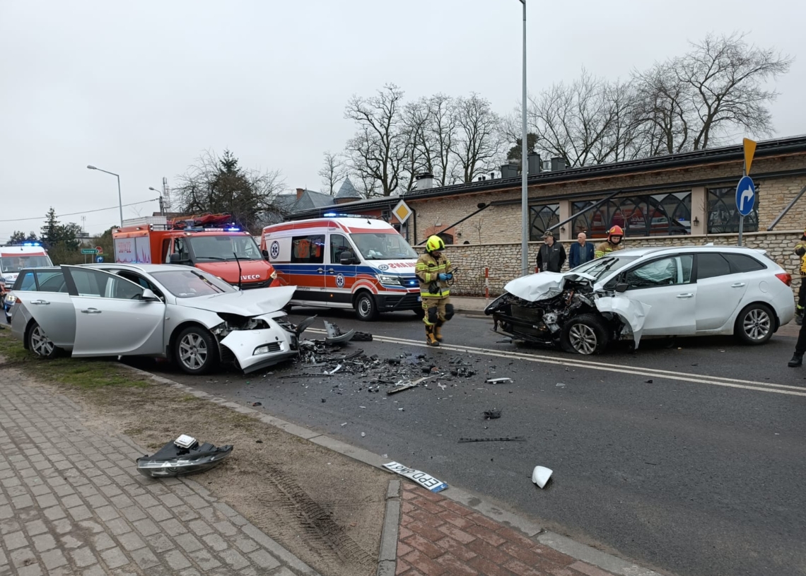 Wypadek na DK72 w Poddębicach