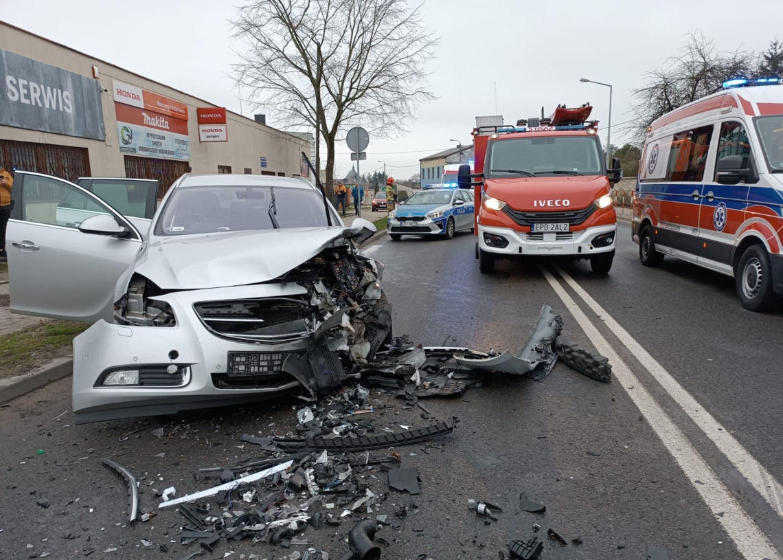 Wypadek na DK72 w Poddębicach