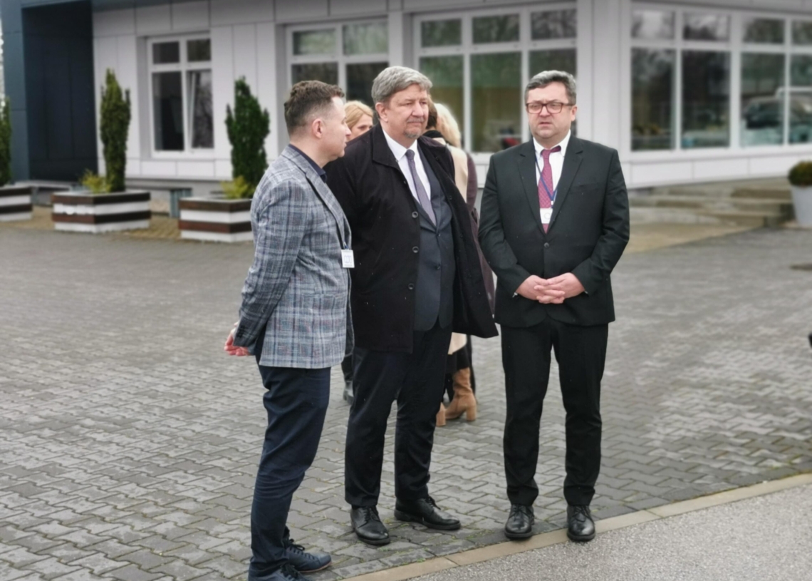 Szkolenia techniki jazdy dla kierowców w Sieradzu