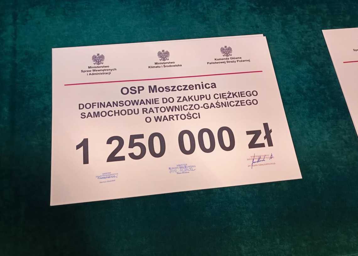 Promesy na zakup nowych wozów bojowych dla 11 jednostek OSP z terenu powiatów bełchatowskiego, piotrkowskiego i radomszczańskiego
