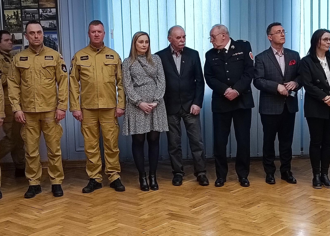 Promesy na zakup nowych wozów bojowych dla 11 jednostek OSP z terenu powiatów bełchatowskiego, piotrkowskiego i radomszczańskiego