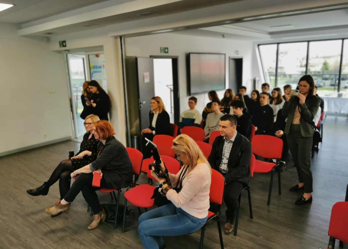 W ZS nr 1 w Wieluniu powstaje pierwsza w Polsce klasa finansowo-skarbowa