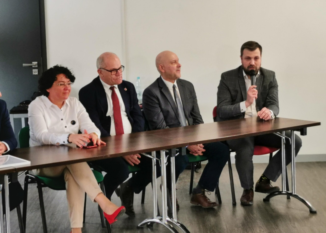 W ZS nr 1 w Wieluniu powstaje pierwsza w Polsce klasa finansowo-skarbowa