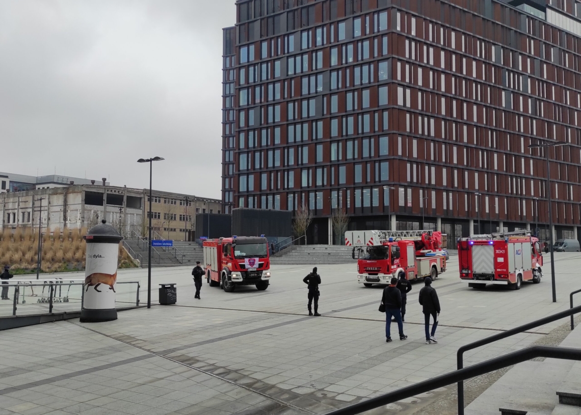 Łódź: ćwiczenia antyterrorystyczne FBI i Komendy Głównej Policji. Zamknięto Hasa, podziemną ulicę w NCŁ [ZDJĘCIA]
