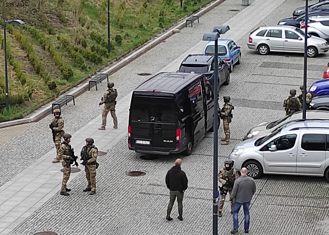 Łódź: ćwiczenia antyterrorystyczne FBI i Komendy Głównej Policji. Zamknięto Hasa, podziemną ulicę w NCŁ [ZDJĘCIA]