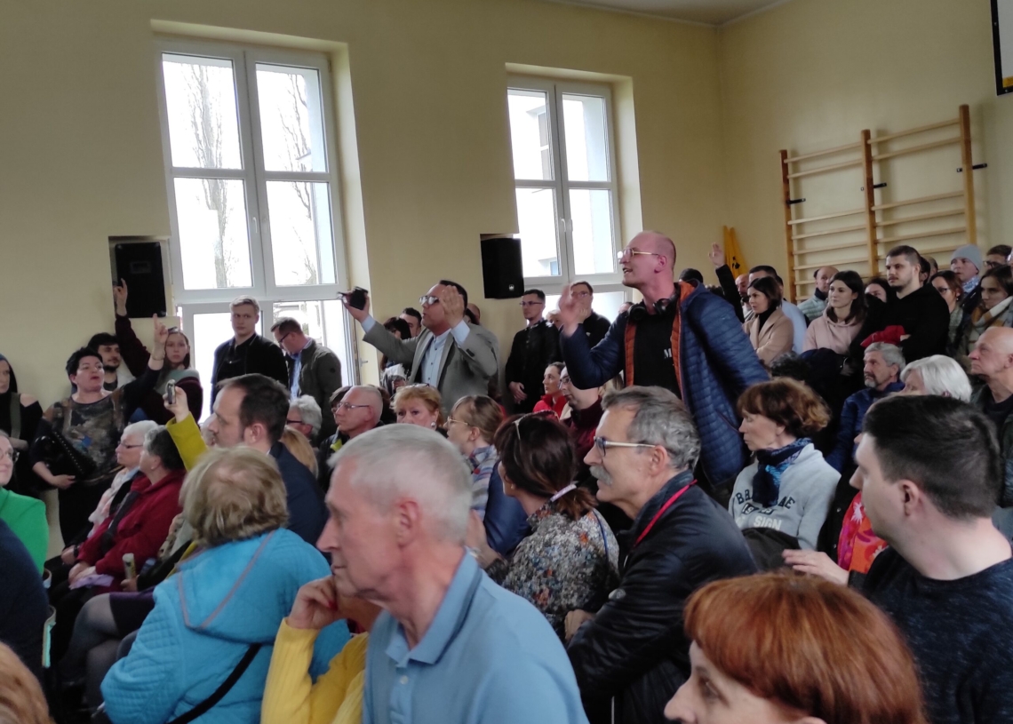 Mieszkańcy okolic Uroczyska i Lublinka nie chcą wycinki drzew. Spotkali się dzisiaj z władzami Łodzi [ZDJĘCIA]