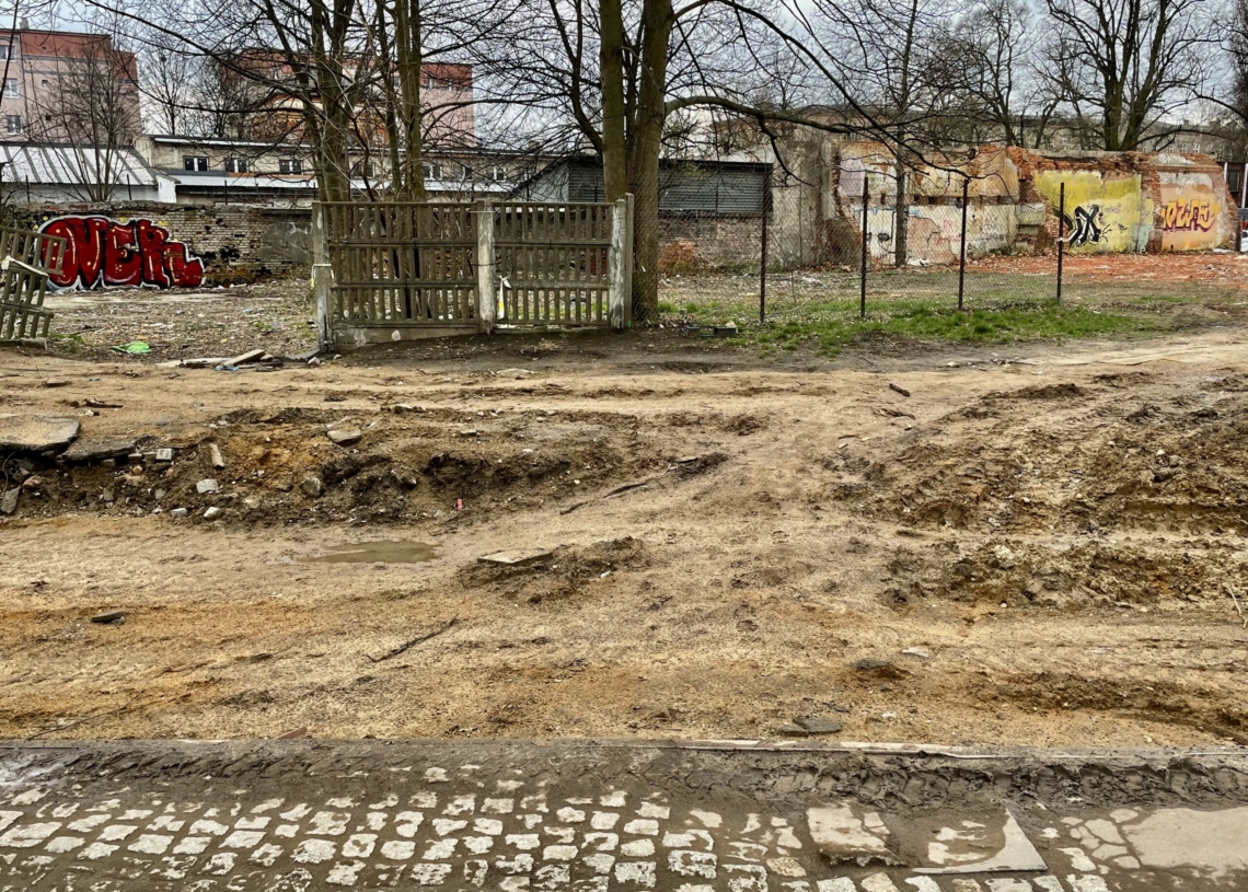 Modernizacja Cmentarnej. Kierowcom coraz trudniej się po niej przemieszczać [ZDJĘCIA]
