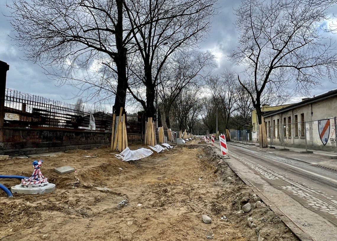 Modernizacja Cmentarnej. Kierowcom coraz trudniej się po niej przemieszczać [ZDJĘCIA]