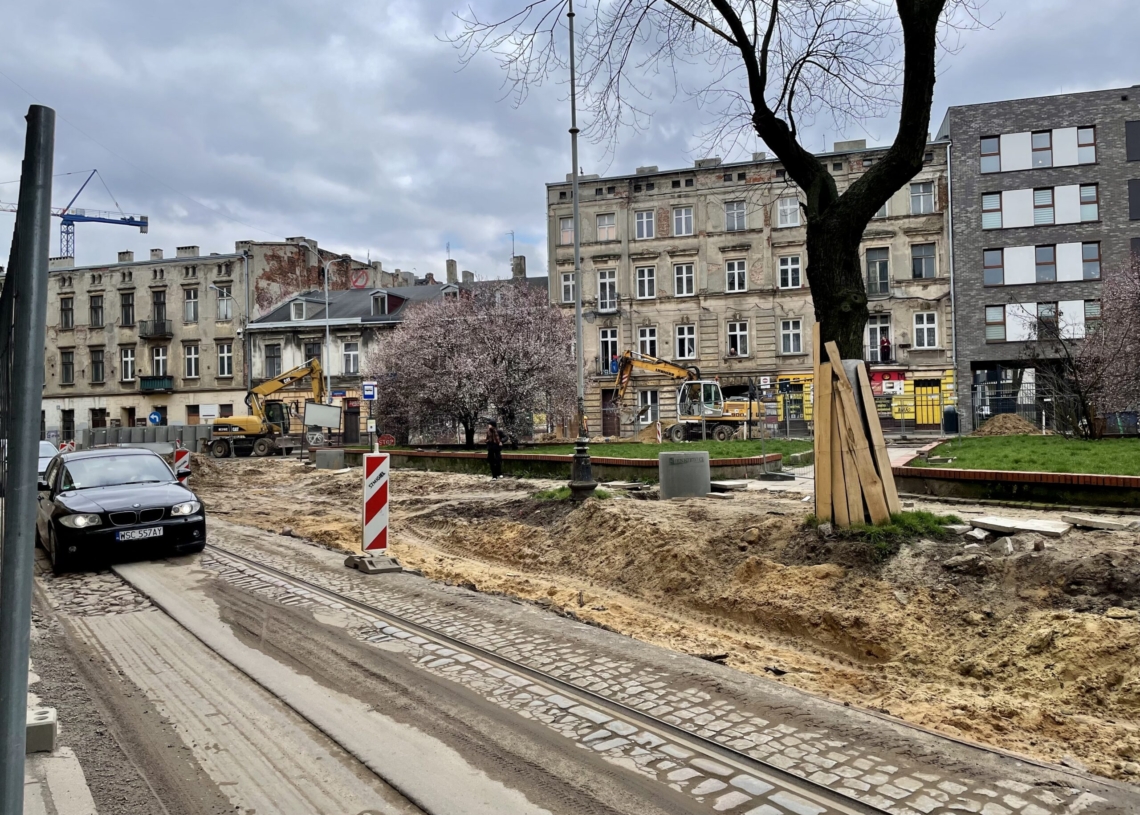 Modernizacja Cmentarnej. Kierowcom coraz trudniej się po niej przemieszczać [ZDJĘCIA]