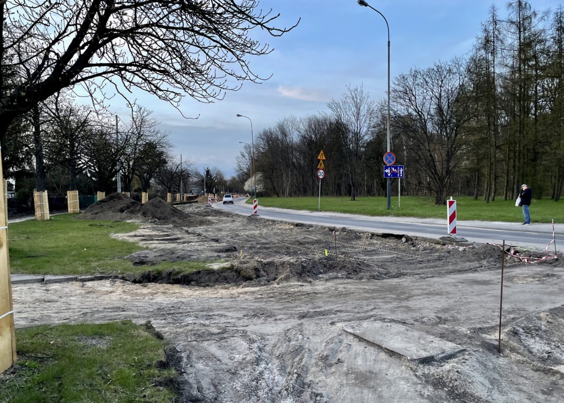 Remont Krakowskiej. Na razie rozbiórki na zachodniej części jezdni [ZDJĘCIA]