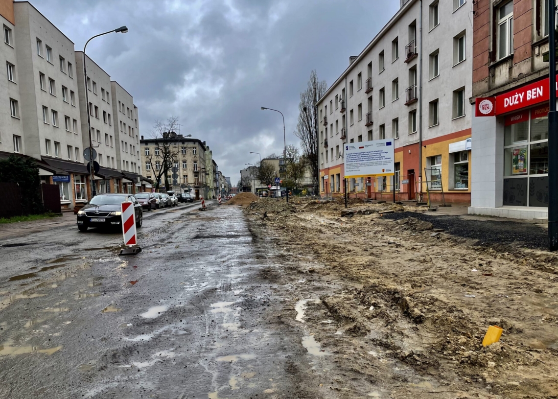 Minęło 90 dni od rozpoczęcia modernizacji pierwszej części Przybyszewskiego. Jak postępują prace? [ZDJĘCIA + WIDEO]