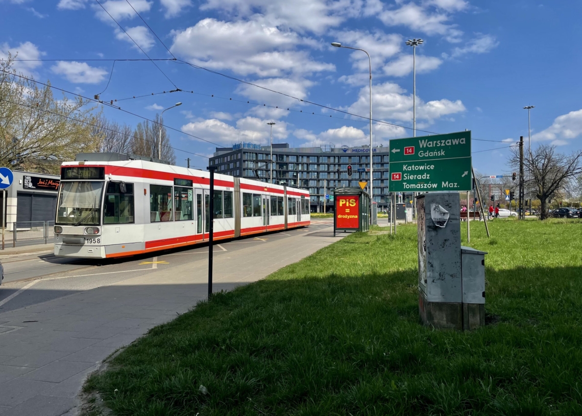 Zmiana lokalizacji przystanków przy rondzie Solidarności zdała egzamin? [ZDJĘCIA]