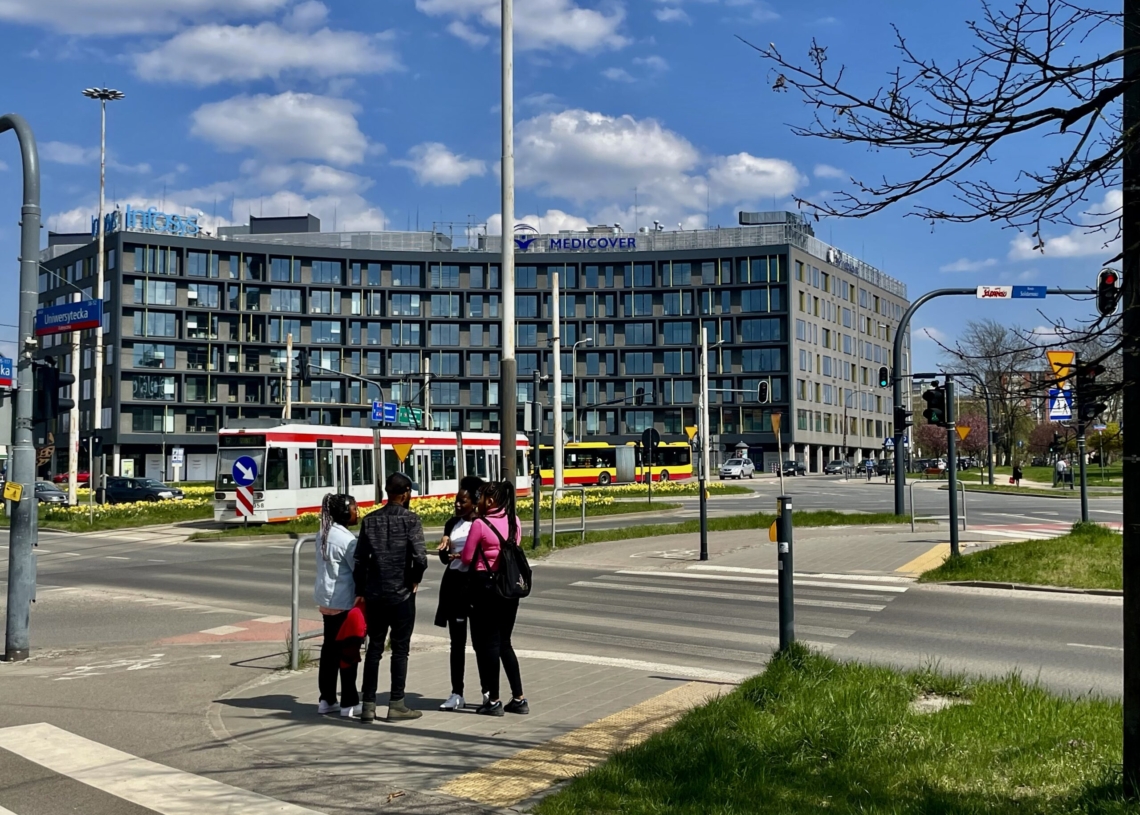 Zmiana lokalizacji przystanków przy rondzie Solidarności zdała egzamin? [ZDJĘCIA]