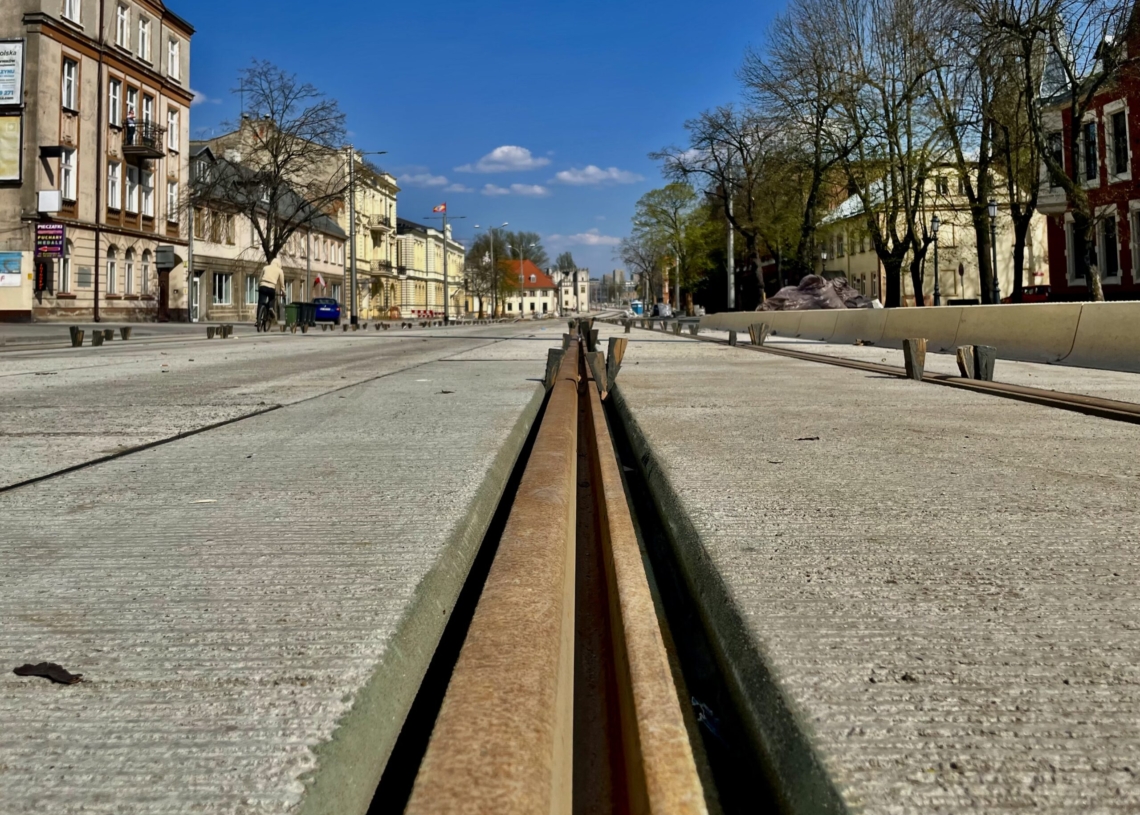 Modernizacja trasy tramwajowej w Pabianicach. Jak postępują prace? [ZDJĘCIA]