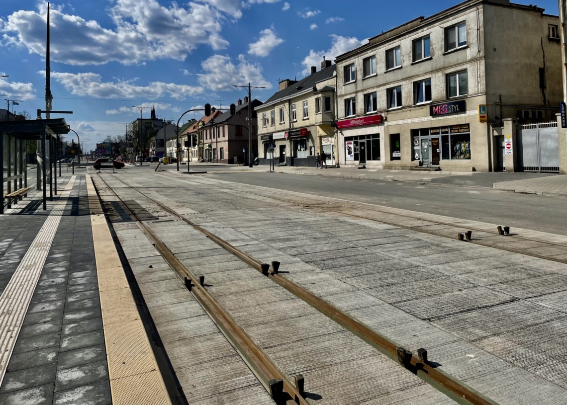 Modernizacja trasy tramwajowej w Pabianicach. Jak postępują prace? [ZDJĘCIA]