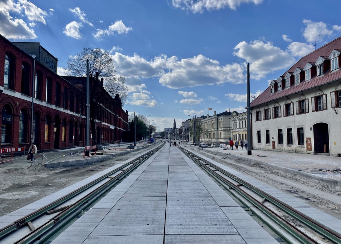 Modernizacja trasy tramwajowej w Pabianicach. Jak postępują prace? [ZDJĘCIA]