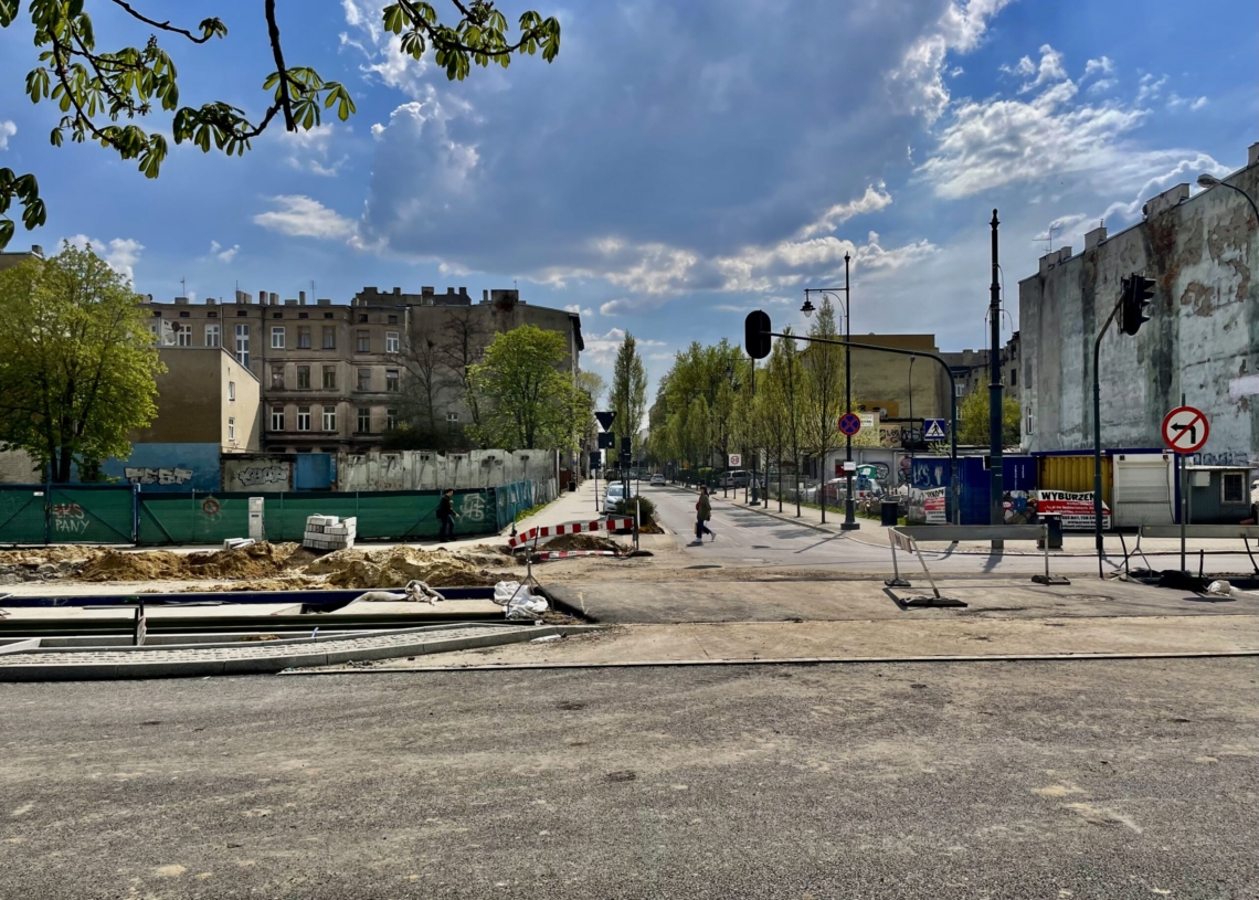 Modernizacja Północnej. 25 kwietnia drogowcy zajmą południową nitkę, a kierowcy pojadą bliżej parku [ZDJĘCIA + WIDEO]