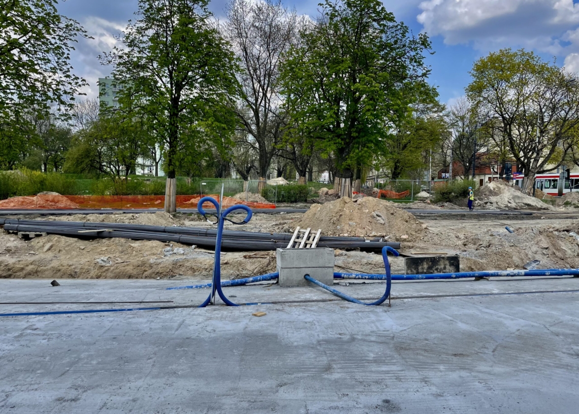 Modernizacja Północnej. 25 kwietnia drogowcy zajmą południową nitkę, a kierowcy pojadą bliżej parku [ZDJĘCIA + WIDEO]