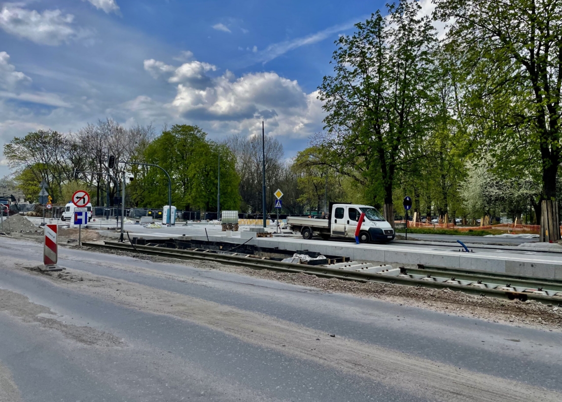 Modernizacja Północnej. 25 kwietnia drogowcy zajmą południową nitkę, a kierowcy pojadą bliżej parku [ZDJĘCIA + WIDEO]