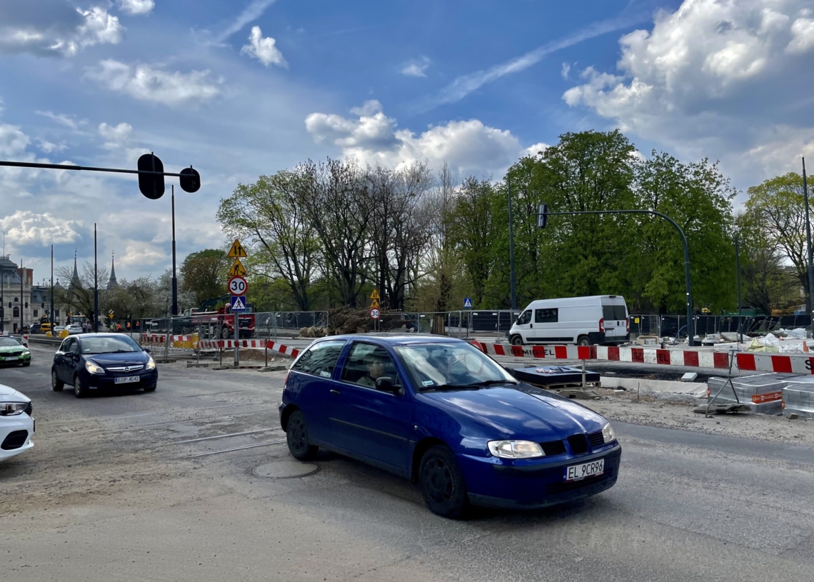 Modernizacja Północnej. 25 kwietnia drogowcy zajmą południową nitkę, a kierowcy pojadą bliżej parku [ZDJĘCIA + WIDEO]