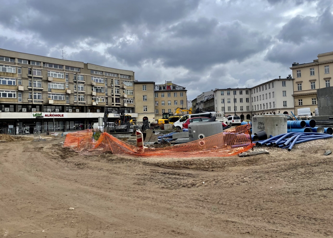Modernizacja Placu Wolności. Według ZIM zaawansowanie robót jest na poziomie 60 proc. A jaki faktycznie jest postęp prac? [ZDJĘCIA + WIDEO]