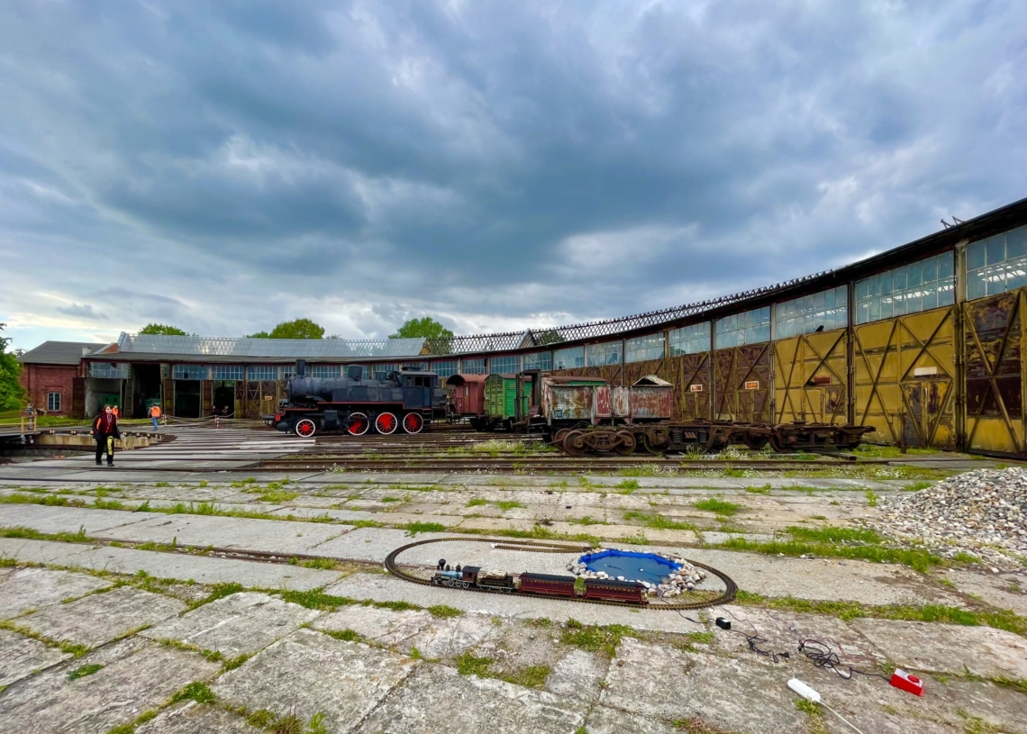 Szlak „Industrialne Łódzkie”, a na nim Zajezdnia Muzealna Brus, rogowska wąskotorówka i Parowozownia Skierniewice